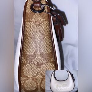 All brand new coach purse nice and comfortable to put your items in fashion 🥰